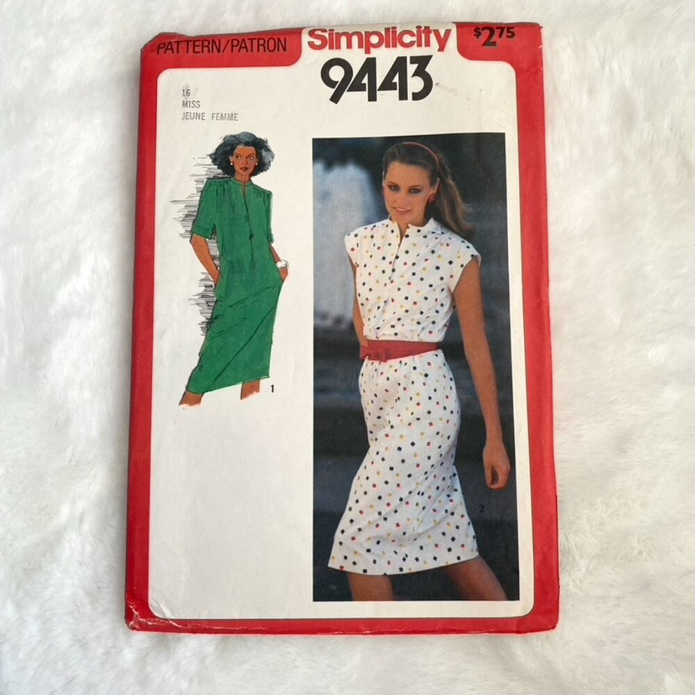2 Simplicity Sewing Patterns - Picture 4 of 5